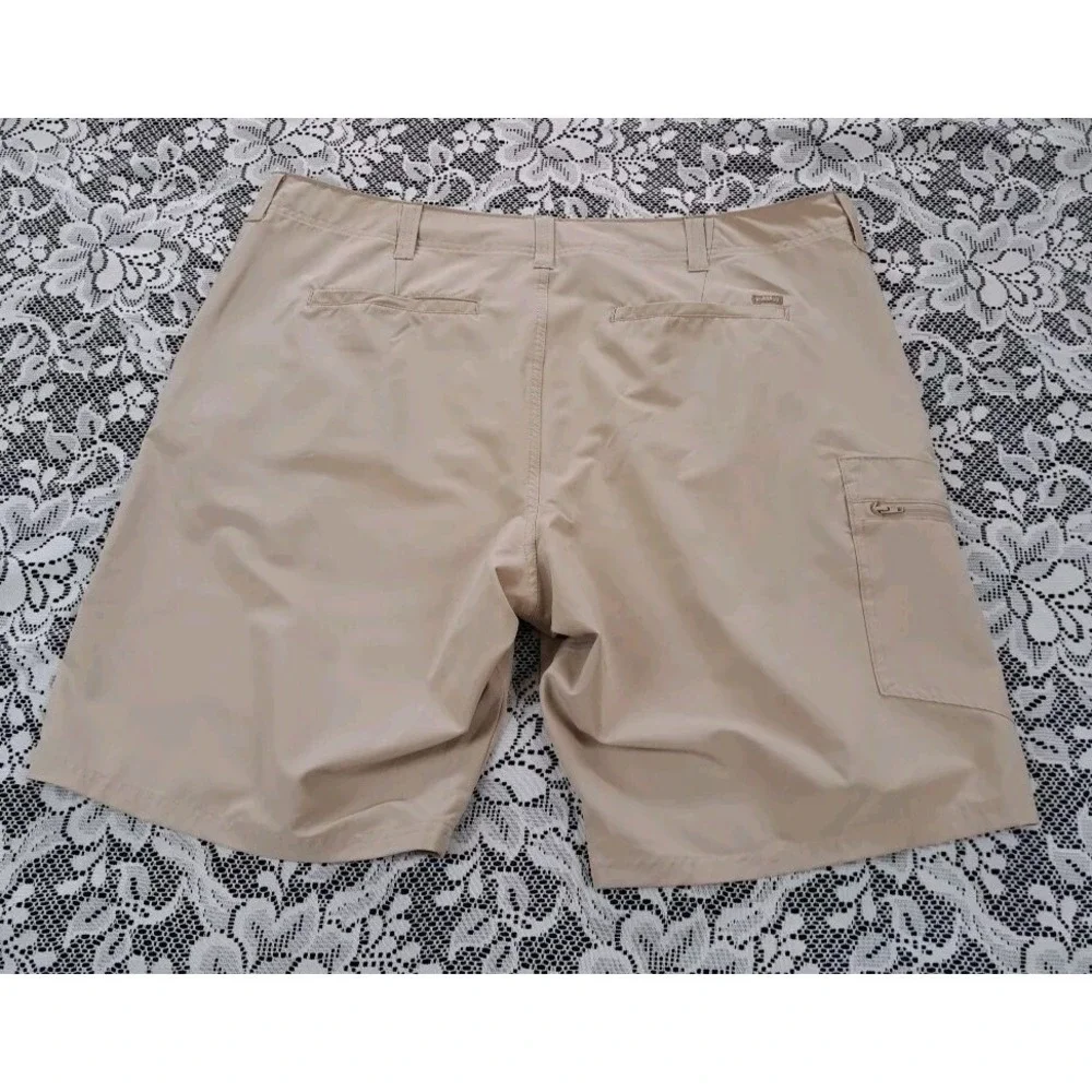 Lee Dungarees Shorts Men's 42 Beige Flat Front Golf‎ Casual Polyester Spandex